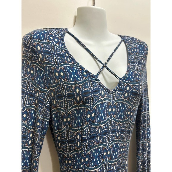 Cecico Dress Small Blue Criss Cross Front Bell Flare Sleeves Rayon Blend Boho - Picture 3 of 7